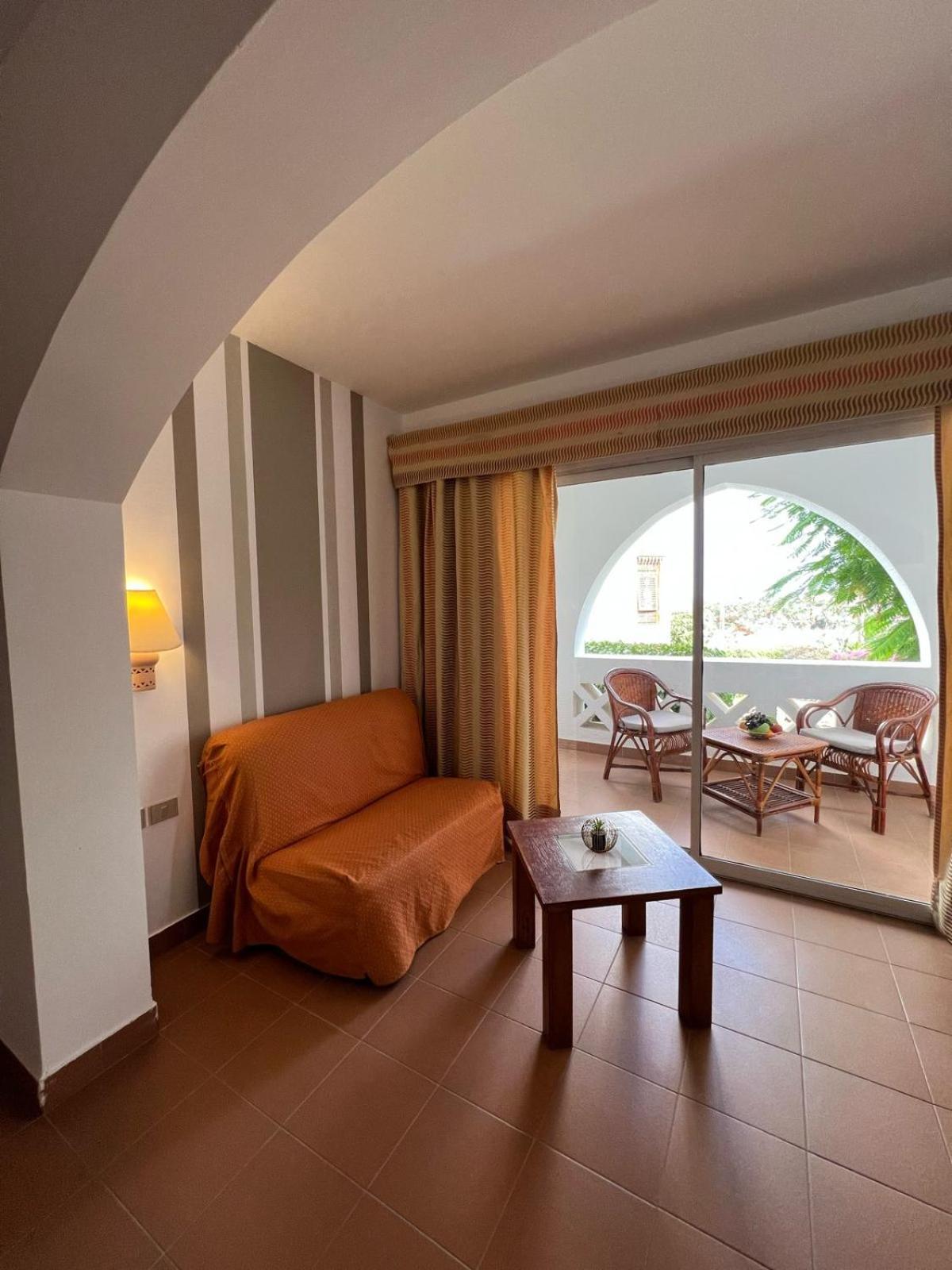 Hotel Domina Coral Bay Oasis à Charm el-Cheikh Extérieur photo